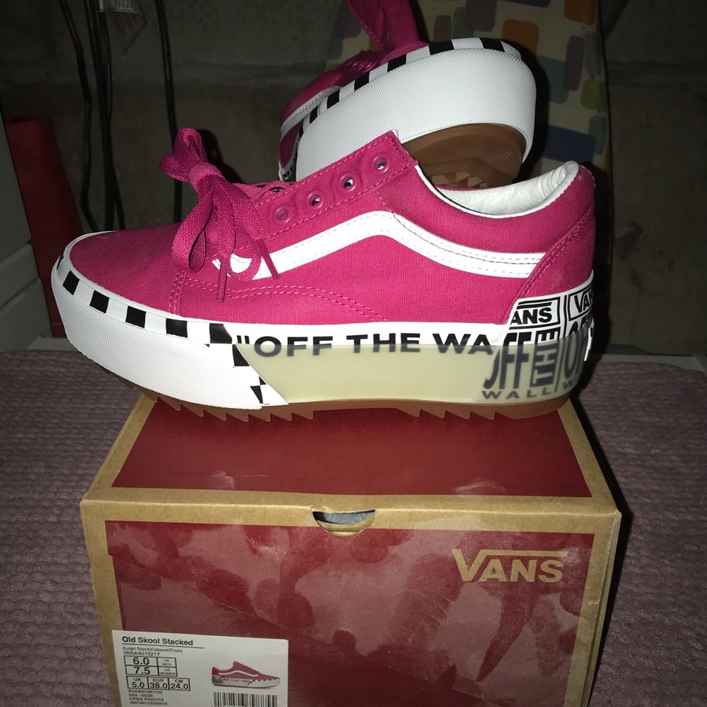 Nike - Picture 6 of 6